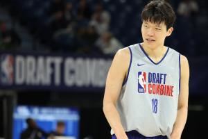 👀那天可是首轮选秀日哦！青岛6月26日邀请球迷来主场见证选秀
